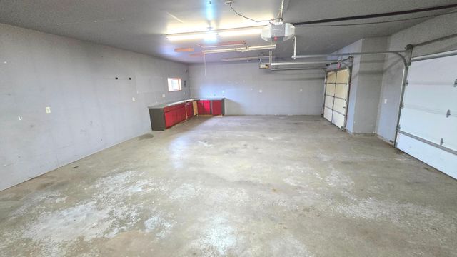 40566 Golden Avenue, North Branch, MN 55056