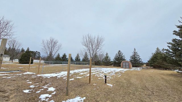 40566 Golden Avenue, North Branch, MN 55056