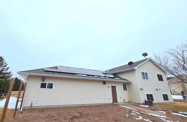 40566 Golden Avenue, North Branch, MN 55056