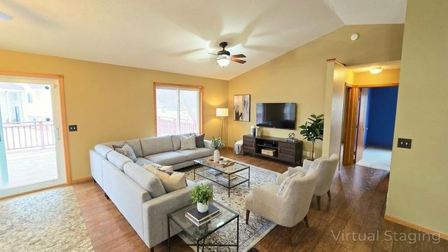 40566 Golden Avenue, North Branch, MN 55056