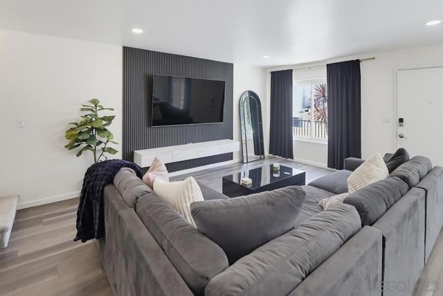 6516 Omega Dr, San Diego, CA 92139