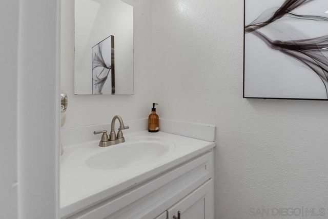 6516 Omega Dr, San Diego, CA 92139