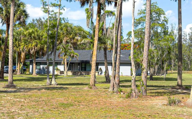 1464 Clydesdale Drive, Loxahatchee, FL 33470