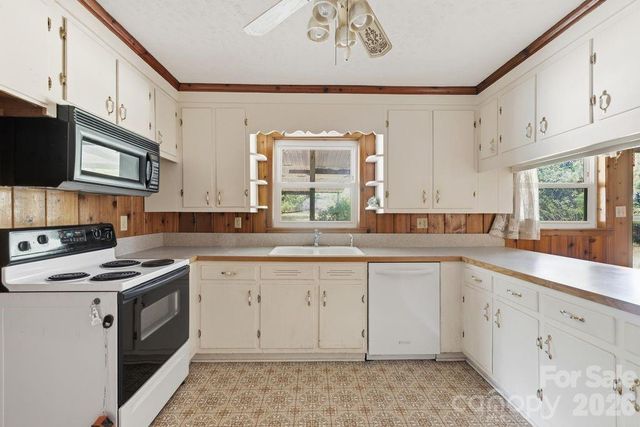 4108 Terry Terrace, Matthews, NC 28105