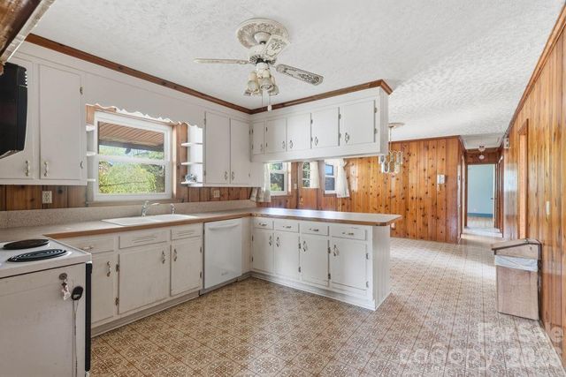 4108 Terry Terrace, Matthews, NC 28105