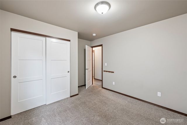 438 S Kansas Loop, East Wenatchee, WA 98802