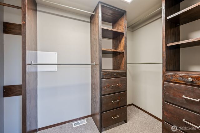 438 S Kansas Loop, East Wenatchee, WA 98802