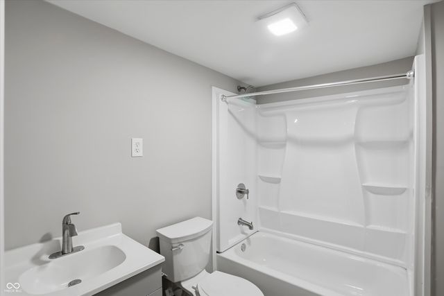 3909 Richelieu Court, Indianapolis, IN 46226