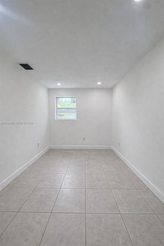 1861 NW 112th St, Miami, FL 33167