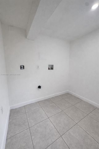1861 NW 112th St, Miami, FL 33167