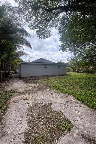 1861 NW 112th St, Miami, FL 33167