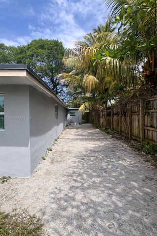 1861 NW 112th St, Miami, FL 33167