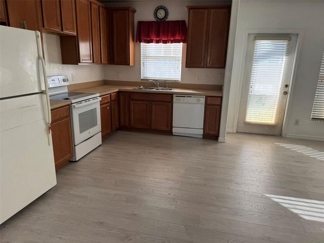 2018 CYPRESS BAY BOULEVARD, Kissimmee, FL 34743