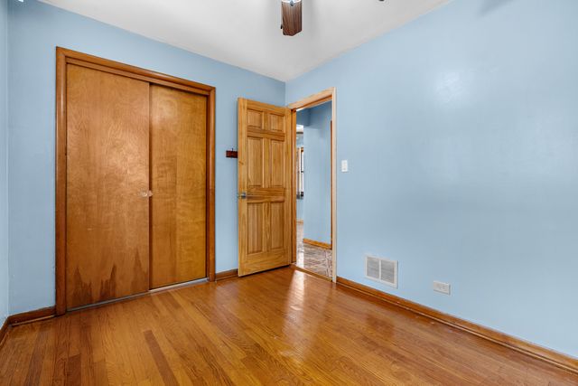 3855 W 58th Place, Chicago, IL 60629