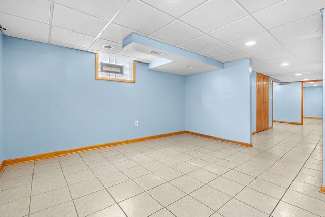 3855 W 58th Place, Chicago, IL 60629