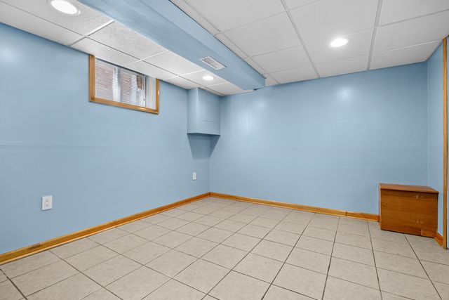 3855 W 58th Place, Chicago, IL 60629