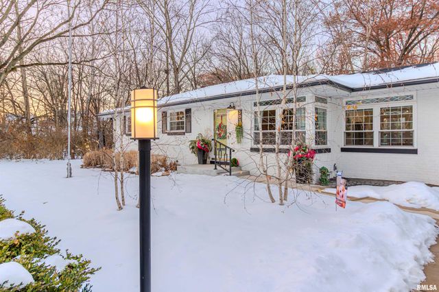 303 E LYNDALE Road, Peoria, IL 61614