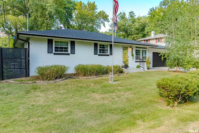 303 E LYNDALE Road, Peoria, IL 61614