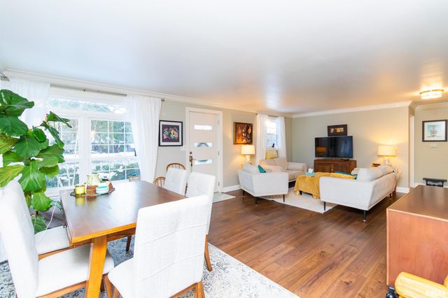 303 E LYNDALE Road, Peoria, IL 61614