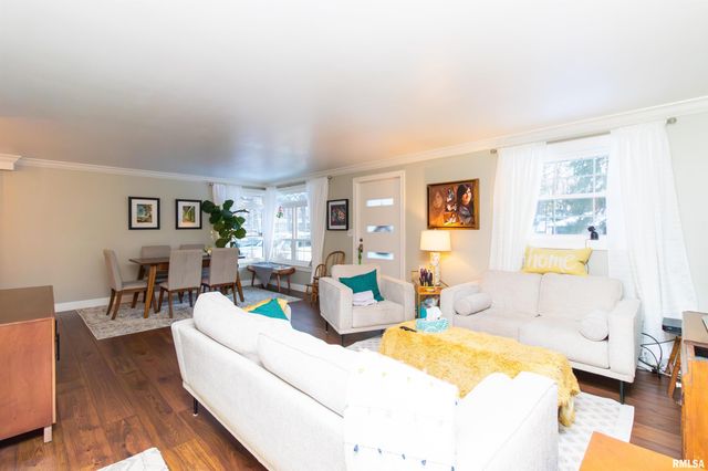 303 E LYNDALE Road, Peoria, IL 61614