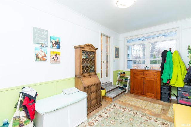 303 E LYNDALE Road, Peoria, IL 61614