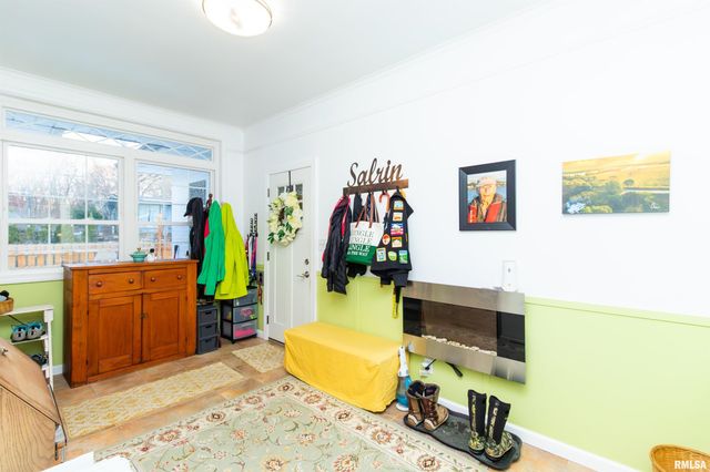 303 E LYNDALE Road, Peoria, IL 61614