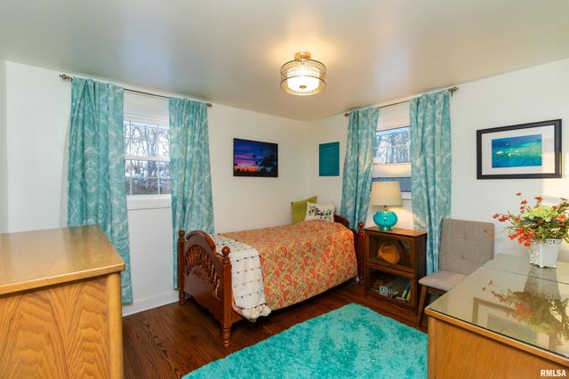 303 E LYNDALE Road, Peoria, IL 61614