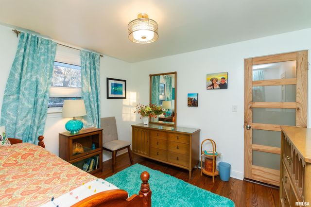 303 E LYNDALE Road, Peoria, IL 61614