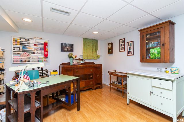 303 E LYNDALE Road, Peoria, IL 61614