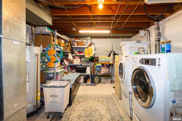 303 E LYNDALE Road, Peoria, IL 61614