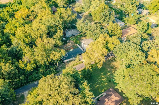 303 E LYNDALE Road, Peoria, IL 61614