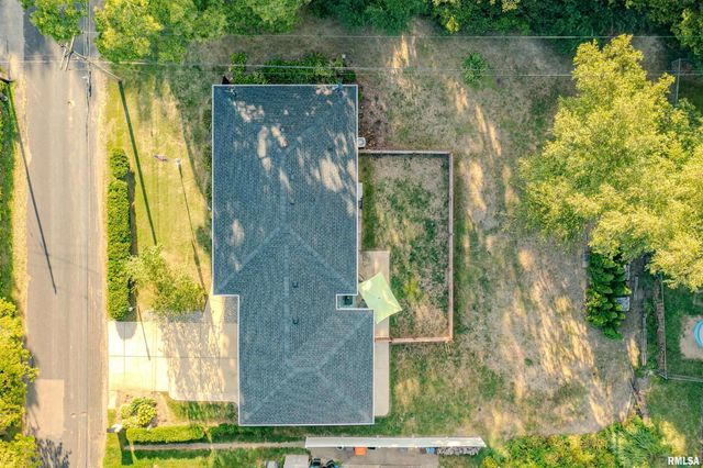 303 E LYNDALE Road, Peoria, IL 61614