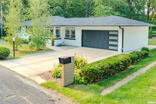 303 E LYNDALE Road, Peoria, IL 61614