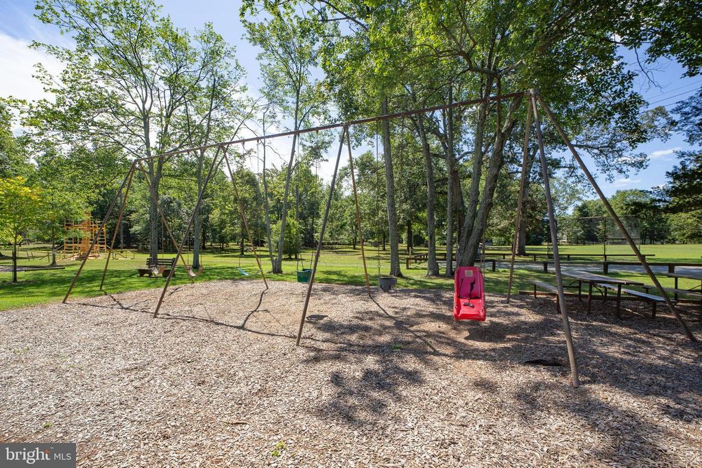 407 ACORN LN, Washington Grove, MD 20880