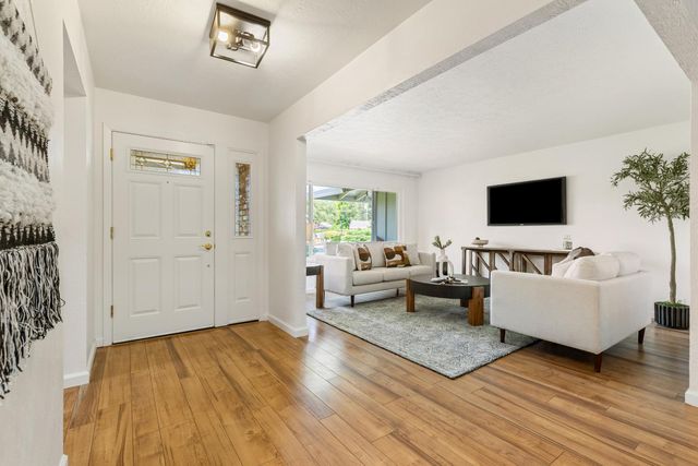 8730 Spooner Ct, Granite Bay, CA 95746