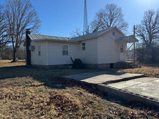 305 Lorton Avenue, Disney, OK 74340