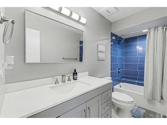 7754 S Oneida Ct, Centennial, CO 80112
