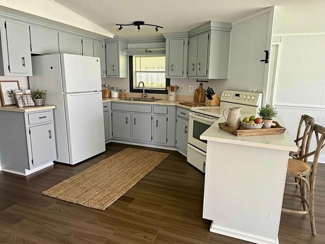 14618 GENEVA DRIVE, Odessa, FL 33556