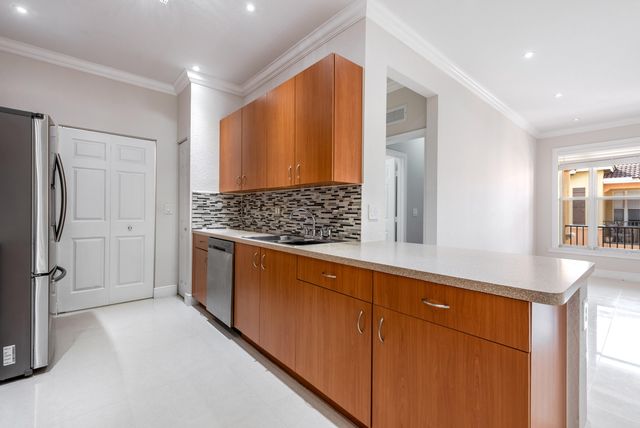 3557 Forest Hill Boulevard 54, West Palm Beach, FL 33406