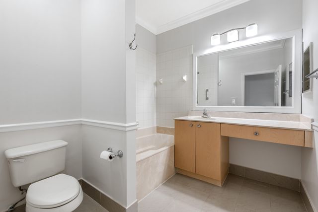 3557 Forest Hill Boulevard 54, West Palm Beach, FL 33406