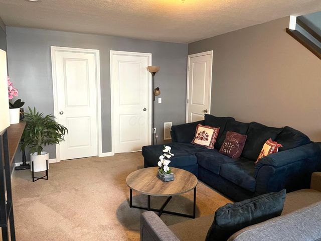 6541 Nottinghill Trail Drive, 15, Canal Winchester, OH 43110