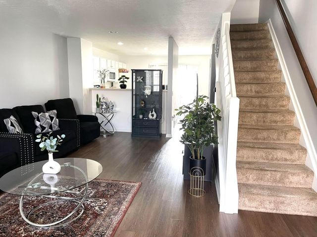 6541 Nottinghill Trail Drive, 15, Canal Winchester, OH 43110