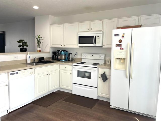 6541 Nottinghill Trail Drive, 15, Canal Winchester, OH 43110