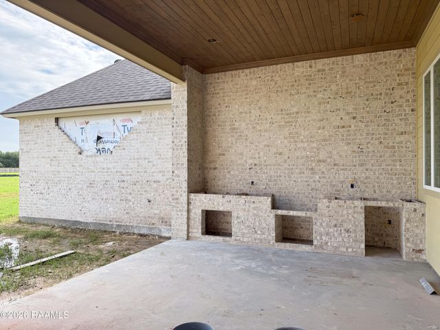 117 Summit Heights Drive, Youngsville, LA 70592