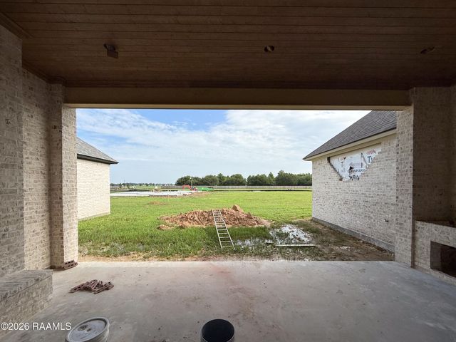 117 Summit Heights Drive, Youngsville, LA 70592