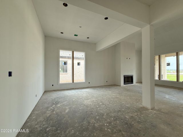 117 Summit Heights Drive, Youngsville, LA 70592
