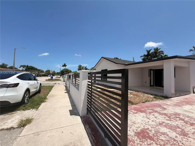 3680 NW 16th Street, Miami, FL 33125