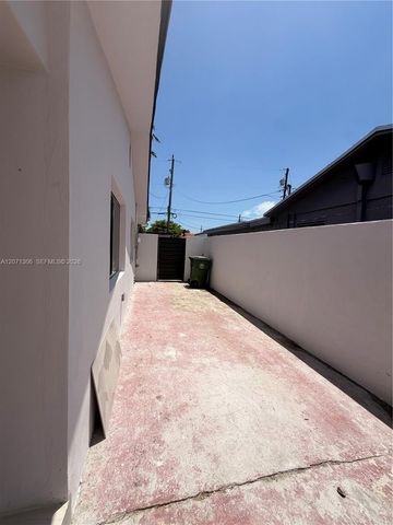 3680 NW 16th Street, Miami, FL 33125