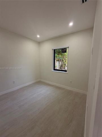3680 NW 16th Street, Miami, FL 33125