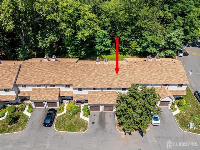 6 Tulip Court, Edison, NJ 08820